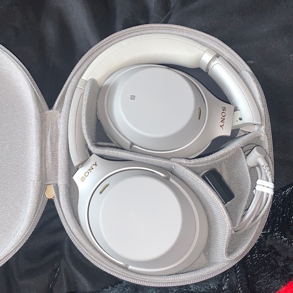 Sony WH-1000XM4 Noise Canceling Overhead Bluetooth Wireless Headphones